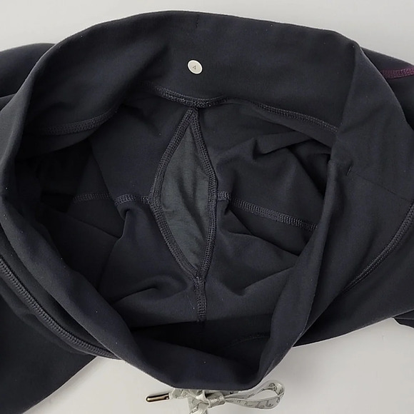 Lululemon Women's Extend Crop II Grey Pink Stitch Stretch 20" Inseam Size 4 - Picture 8 of 13